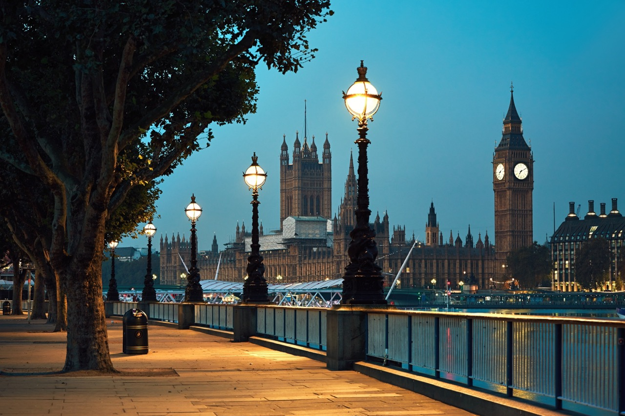 who-really-delivers-in-uk-tech-recruiters-a-no-fluff-comparison